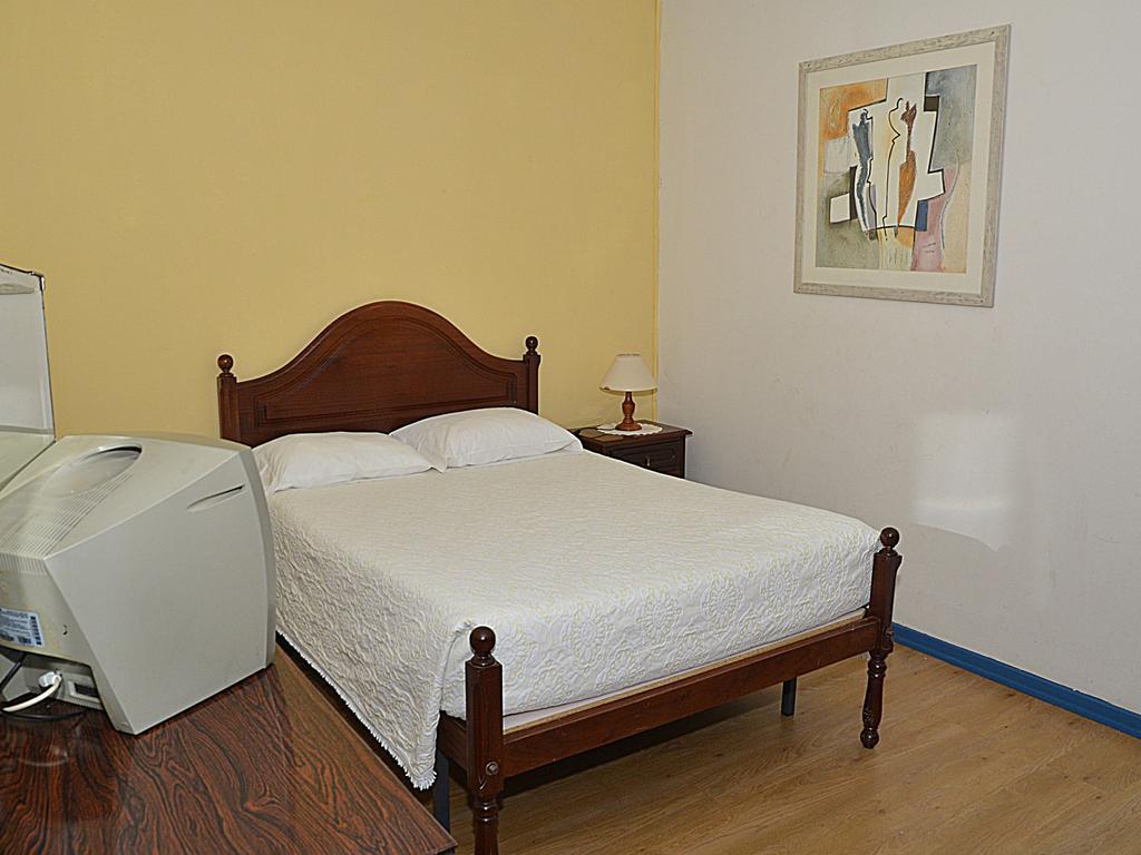 מלון פונשל Pensao Astoria מראה חיצוני תמונה